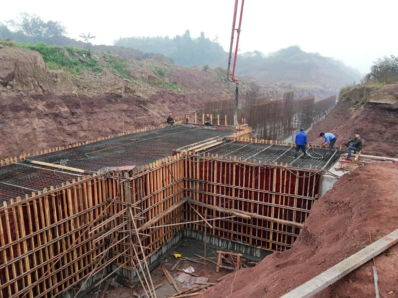 A線管廊側(cè)墻、頂板P6C30砼澆筑