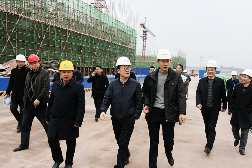 市委常委、高新區(qū)黨工委書記張邦舉一行現(xiàn)場調(diào)研高新物流倉儲中心項目建設(shè)情況