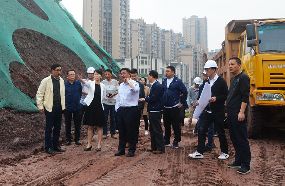 高新區(qū)管委會主任單鑫一行對城市指揮部各在建重大項目進行視察調(diào)研