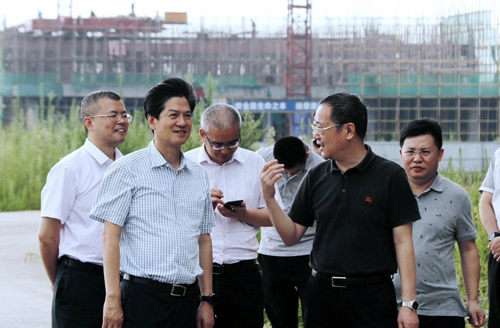 中國(guó)農(nóng)業(yè)發(fā)展銀行四川省分行向中勝副行長(zhǎng)一行調(diào)研公司在建項(xiàng)目