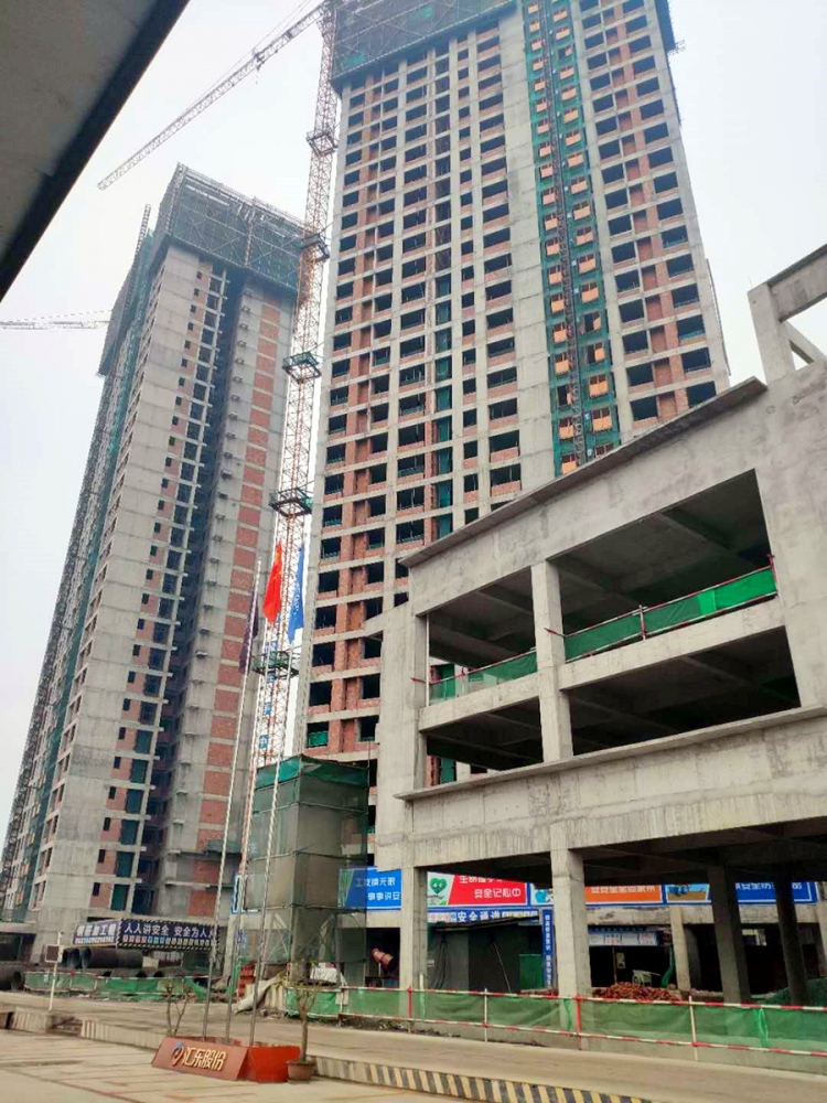 富順二中棚改項(xiàng)目主體通過驗(yàn)收進(jìn)入室內(nèi)、外墻施工階段