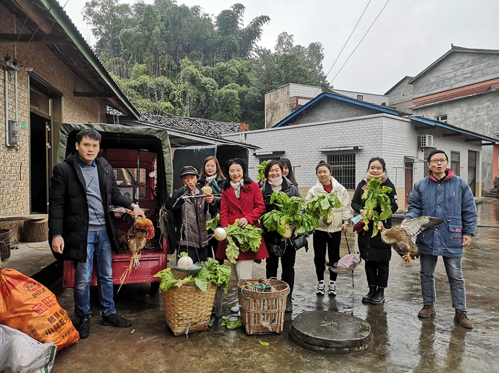 寒冬送溫暖，讓扶貧更有溫度——公司黨委組織基層黨支部前往關(guān)刀村開展消費(fèi)扶貧活動