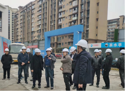 四川省住房和城鄉(xiāng)建設廳黨組成員、副廳長張澤民帶隊蒞臨“匯東鹽都印象”項目開展建筑領域安全生產督導檢查