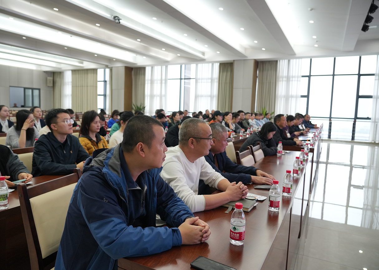 從課堂到火場(chǎng)——匯東股份消防培訓(xùn)與實(shí)戰(zhàn)演練雙管齊下